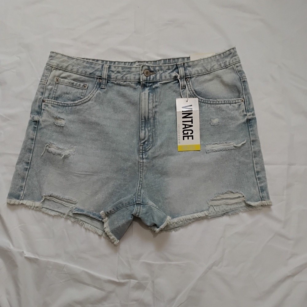 Chelsea Wome's Blue Jean Shorts Distressed High-Waisted